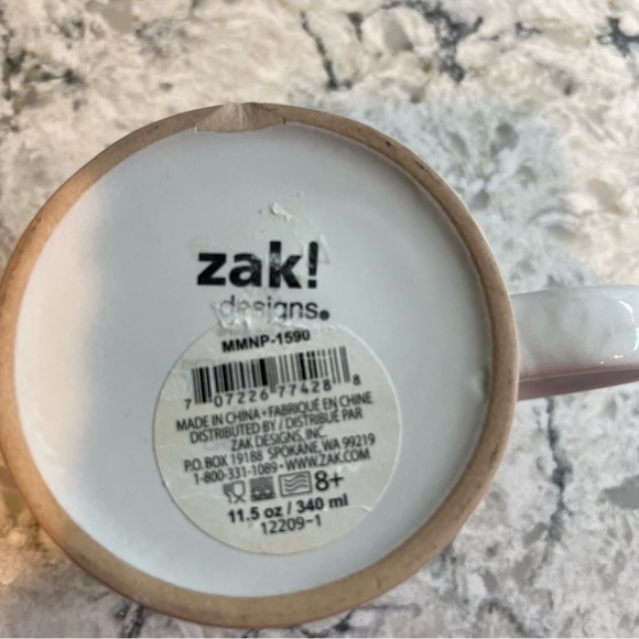 Zak! Disney Mickey Mouse Hands Hug Me Mug Coffee/Tea Cup Ceramic - Picture 6 of 6